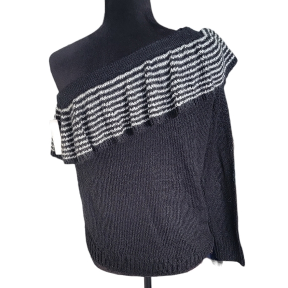 NWT BP. Black & White One Shoulder Ruffe Sweater Size Medium - Picture 6 of 7